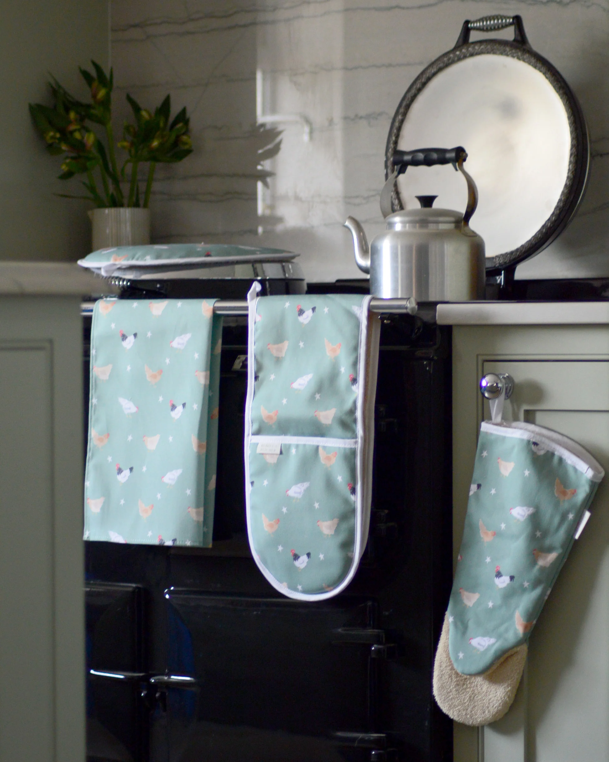 Chicken Oven Gauntlet - Image 3