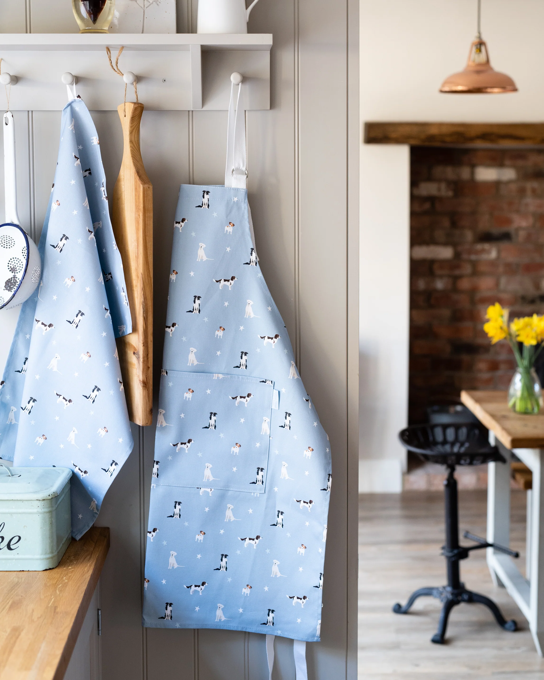 Dogs Adult Apron - Image 4