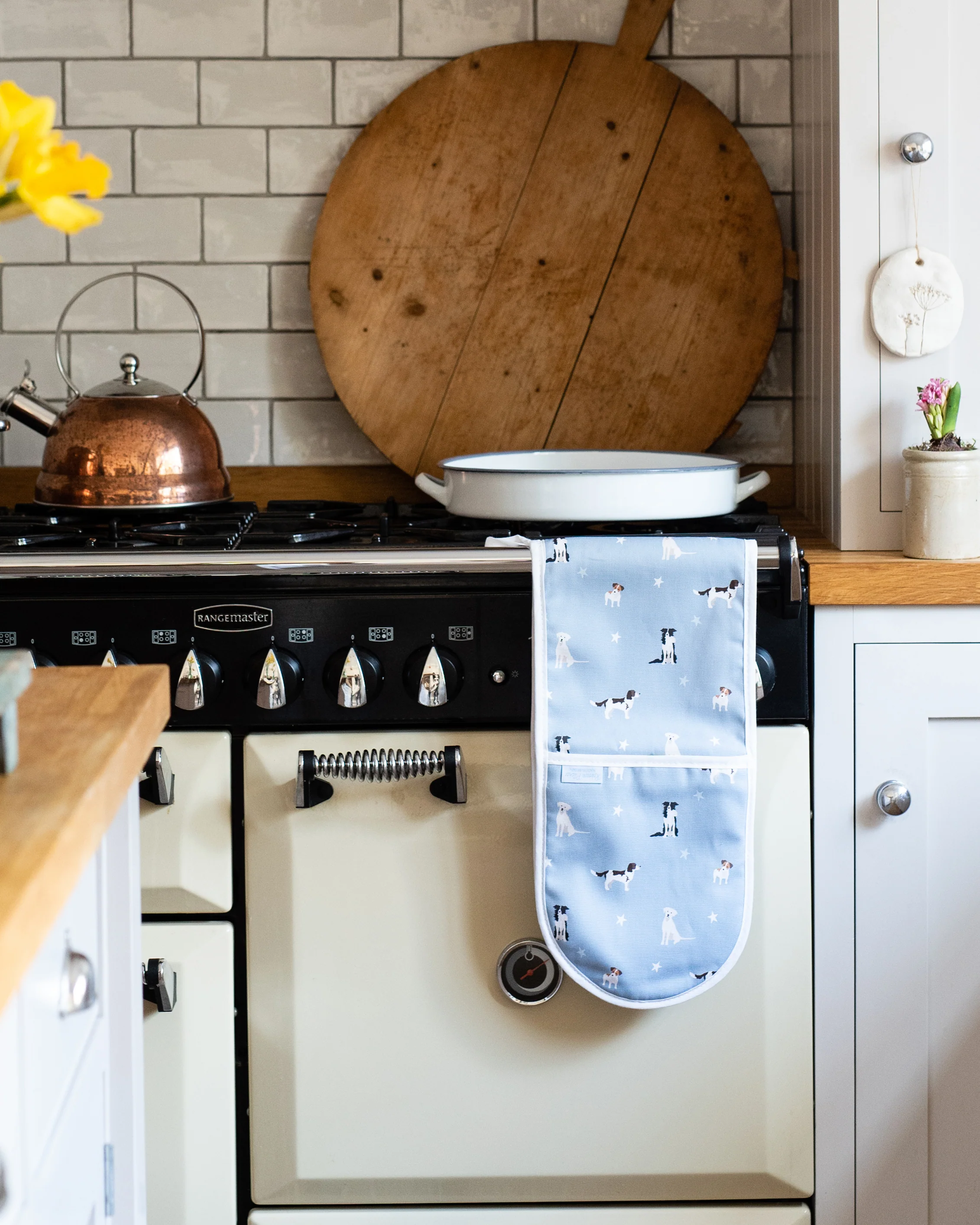 Dogs Double Oven Gloves - Image 4