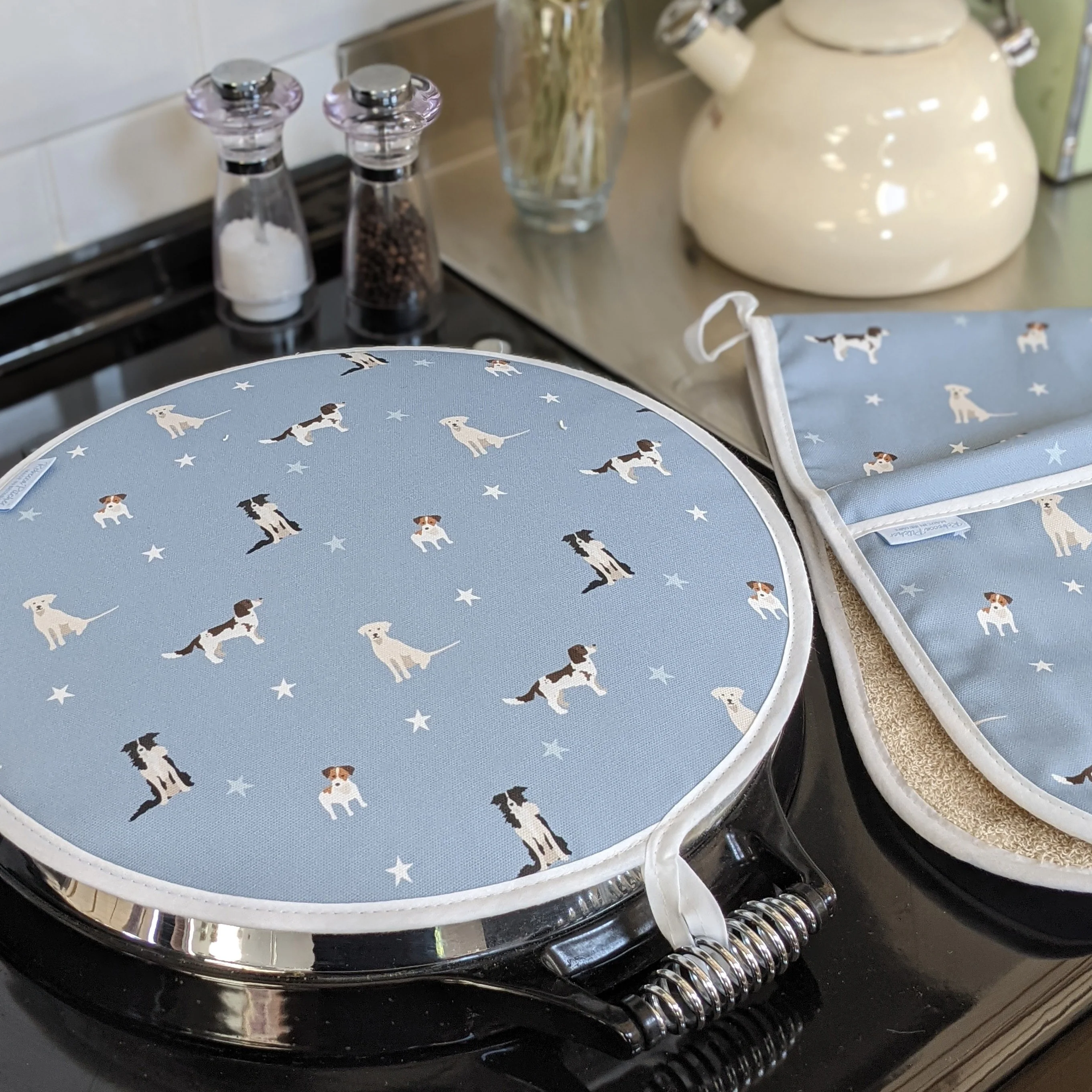 Dogs Double Oven Gloves - Image 5