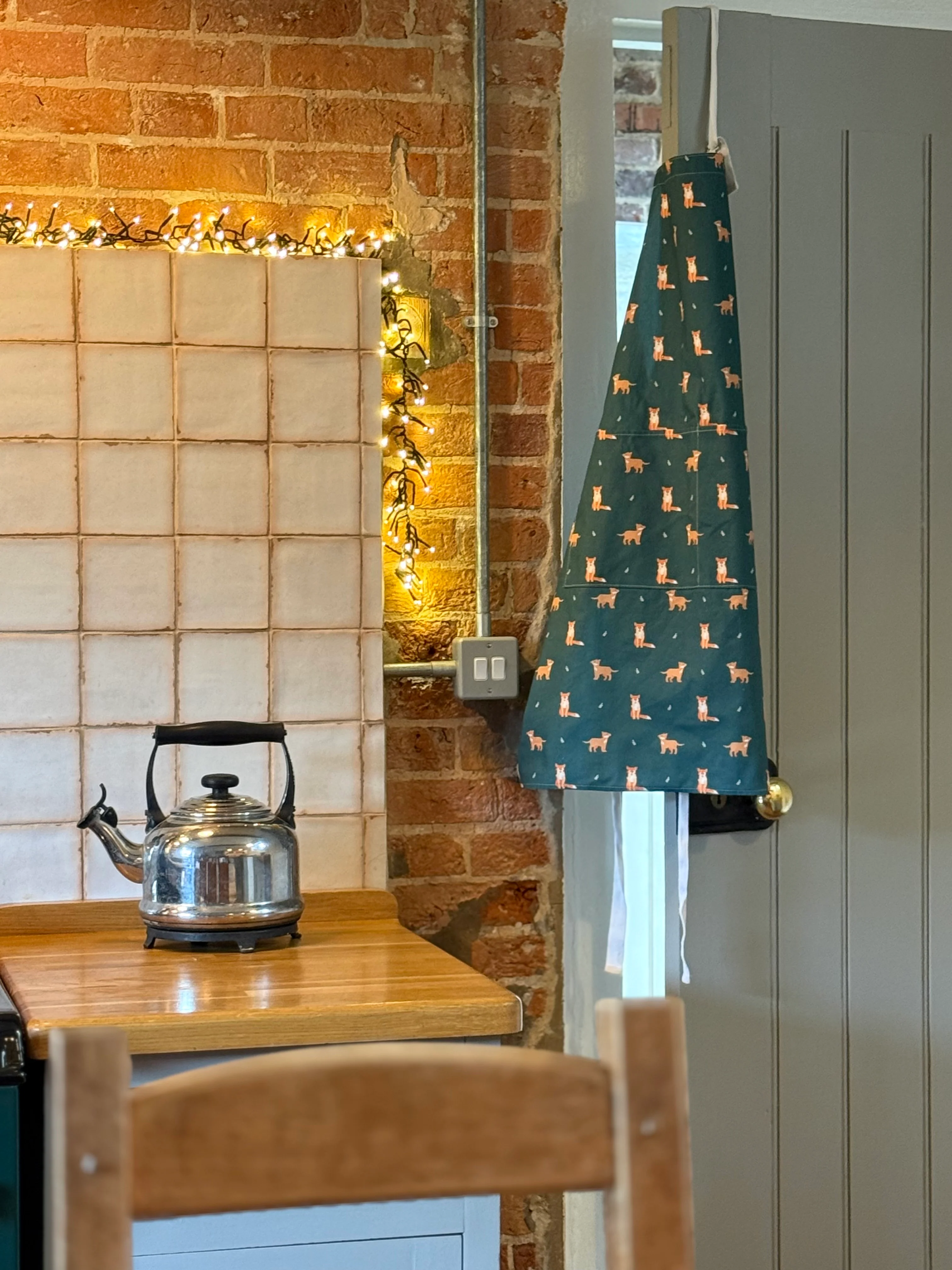 Fox Adult Apron - Image 2