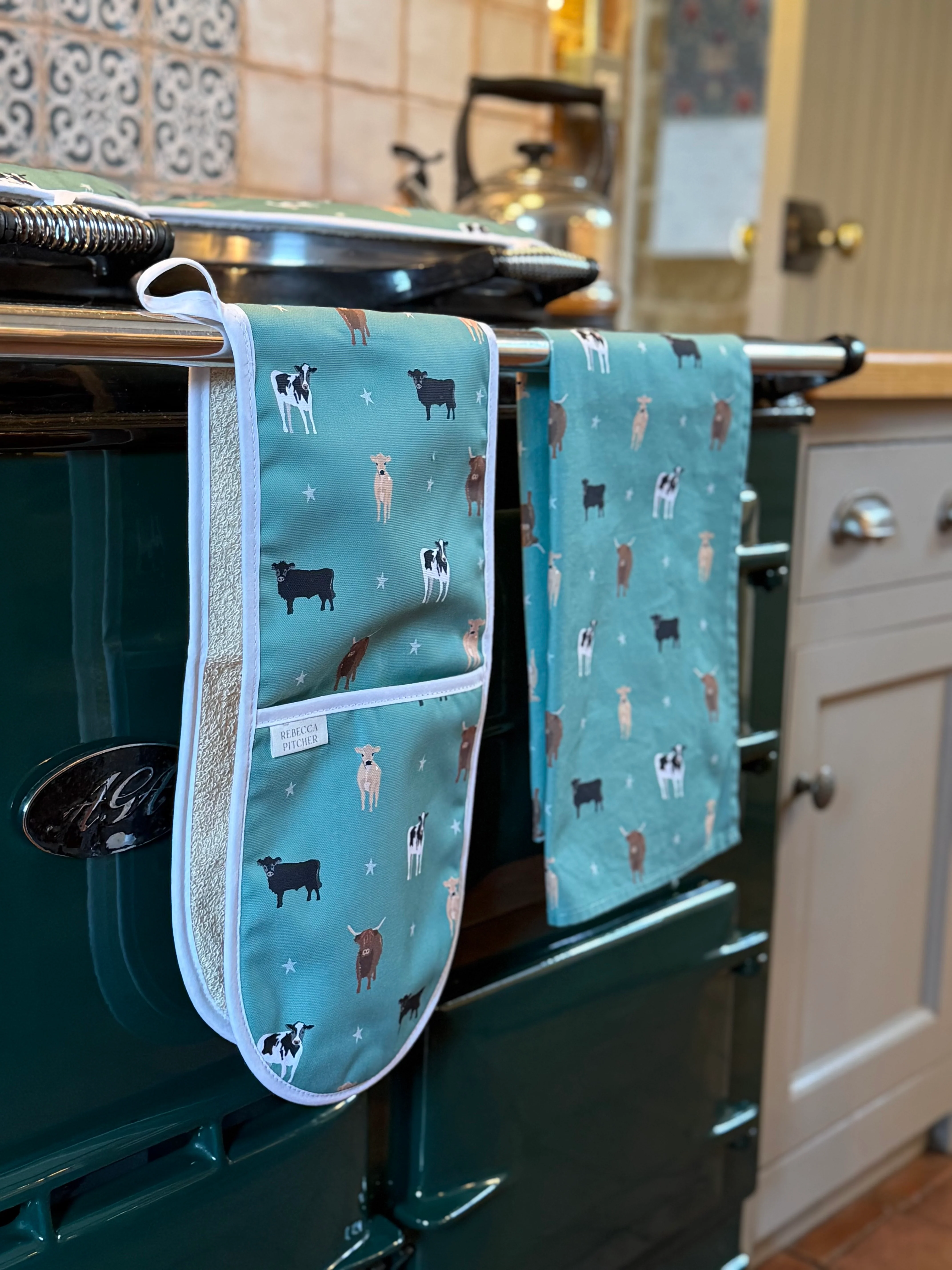 Cows Double Oven Glove