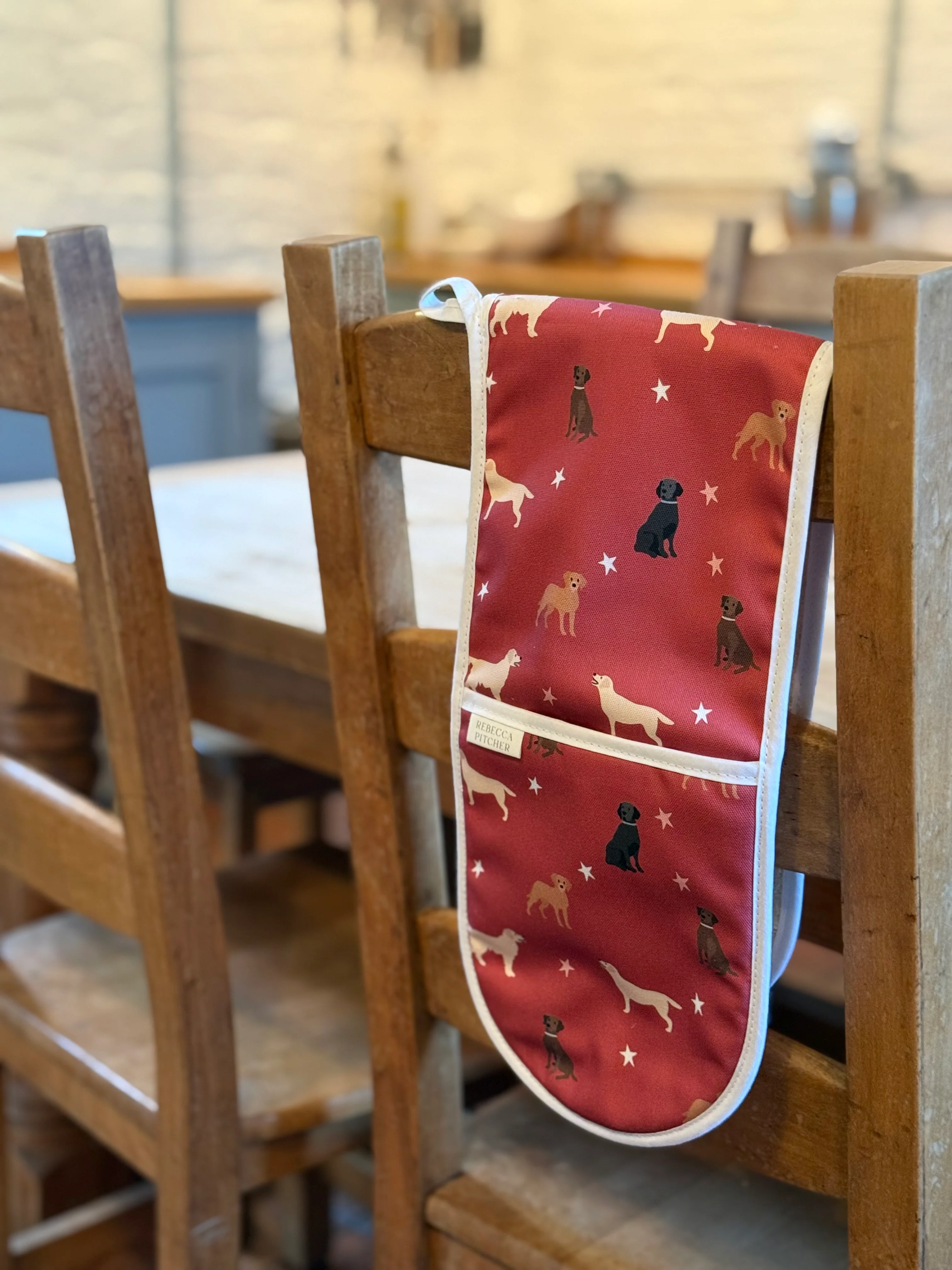 Labrador Double Oven Gloves - Image 5